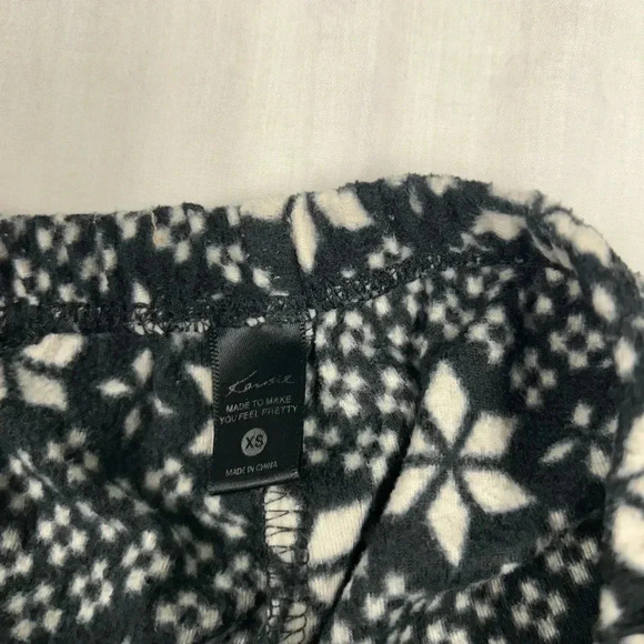Women’s Kensie Fleece Pajama Pants Size XS - Picture 4 of 4